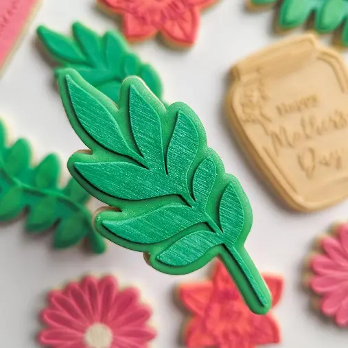 Pointed Leaf 2 Cookie Stamp & Cutter