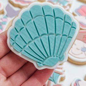 Scallop Shell Raised Cookie Stamp & Cutter